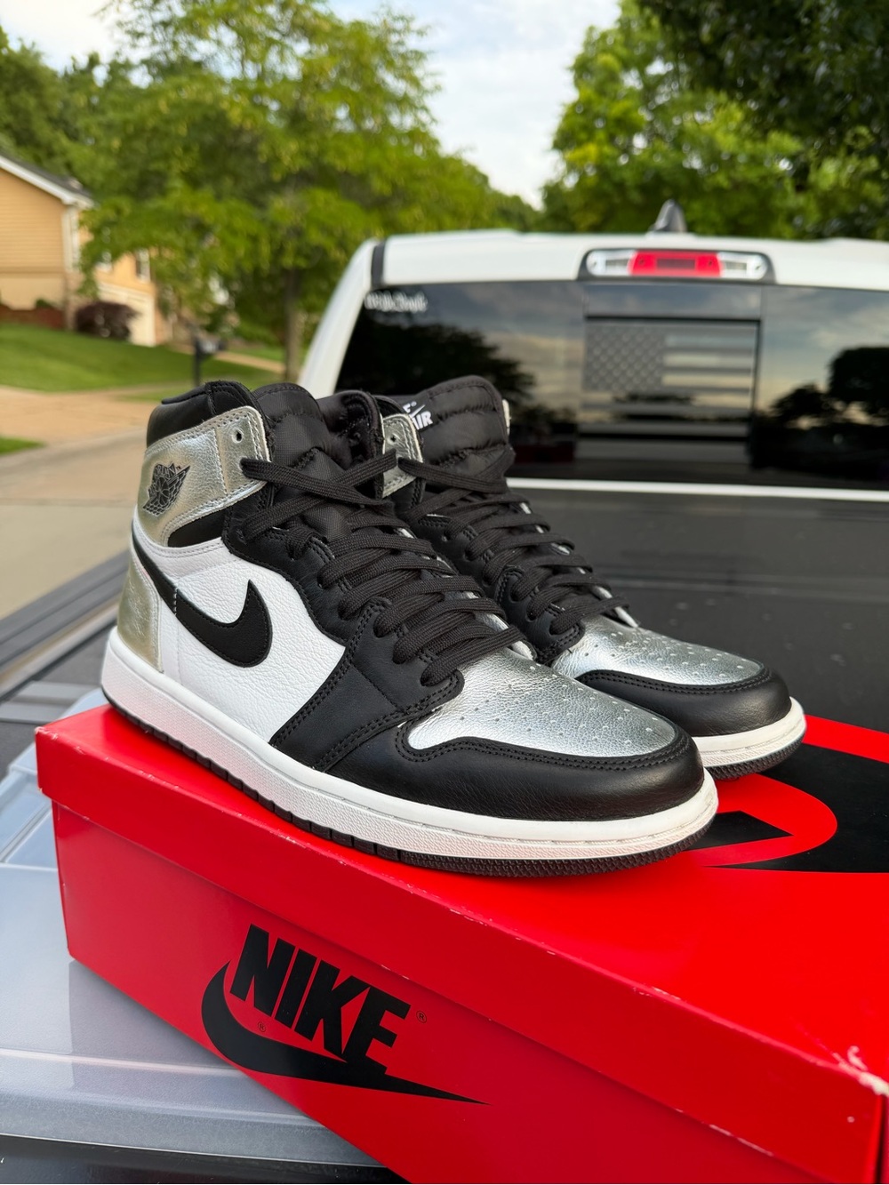 VNDS Nike Air Jordan 1 High OG 'Silver Toe' - High Top Size 10M/11.5W